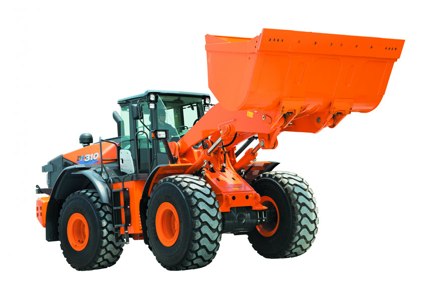 PIENO CONTROLLO CON LA PALA GOMMATA ZW310-7 HITACHI